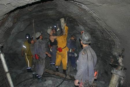 唐山工程爆破中的危险因素分析以及应对工程爆破危险的措施